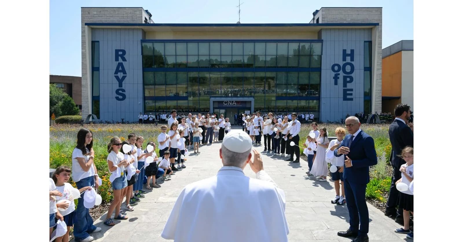 Pope Leo XIV embraces paediatric patients at CNAO in Pavia (PR Newswire)